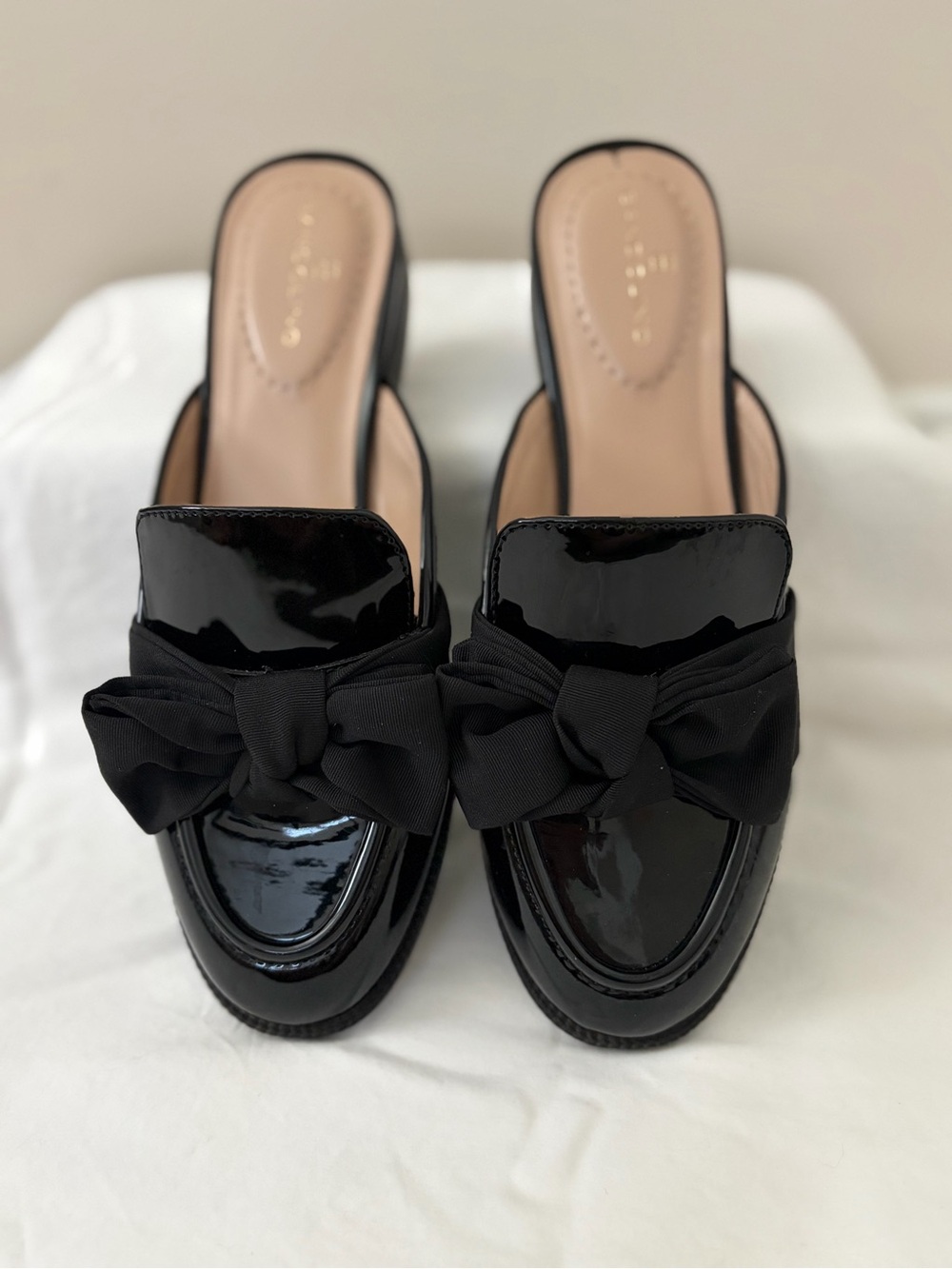 Bandolino Black Patent Bow Mule Loafers